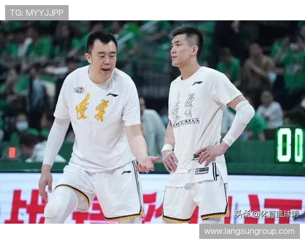 中国男篮力克菲律宾挺进亚洲杯四强 郭艾伦爆发成关键人物