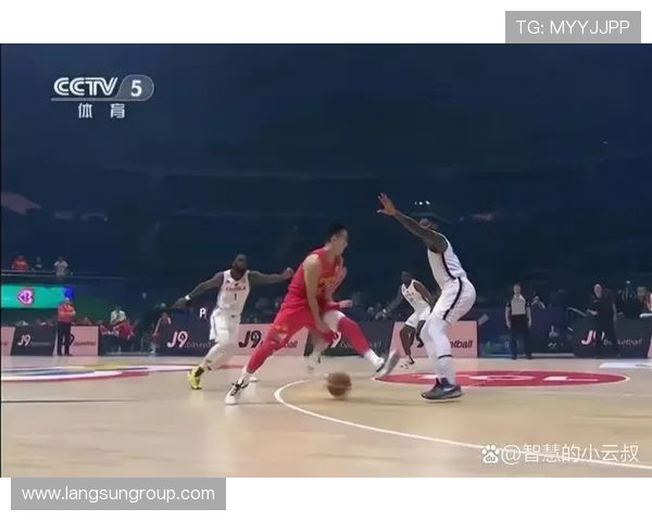 中国篮球队成功逆转战胜菲律宾队 晋级亚洲杯四强展现强大实力 中国篮球队成功逆转战胜菲律宾队 晋级亚洲杯四强展现强大实力