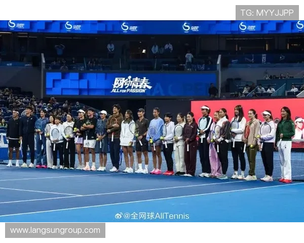 2025年网球赛季揭幕 硬地赛事精彩纷呈 众新星崭露头角引人期待