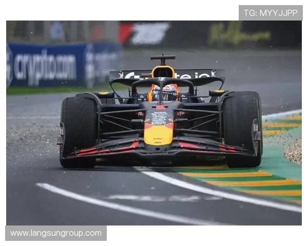 F1赛季精彩回顾：新规则下车队争锋激烈、车手表现惊艳