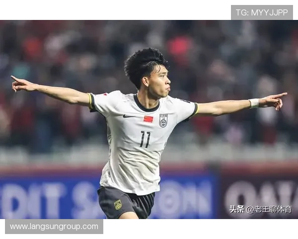 中国足球迎来历史性突破 亚洲杯晋级八强全力备战半决赛