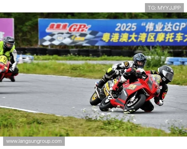 摩托车大奖赛2025赛季赛程曝光 新兴车队加入激烈竞争 摩托车大奖赛2025赛季赛程曝光 新兴车队加入激烈竞争