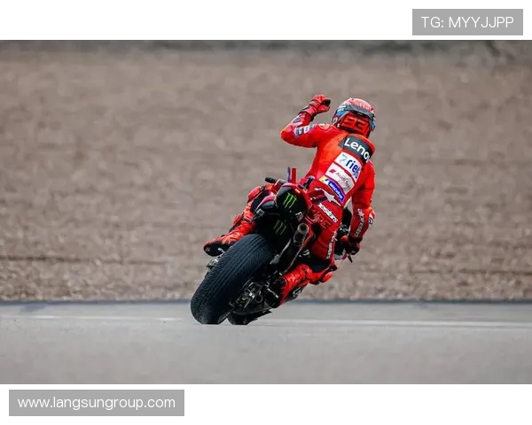 2025赛季MotoGP赛程公布 新老车手激烈角逐引发关注