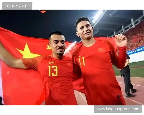 国足备战世界杯预选赛新名单出炉球迷期待新突破主帅强调攻防平衡目标冲击出线 国足备战世界杯预选赛新名单出炉球迷期待新突破主帅强调攻防平衡目标冲击出线