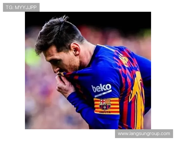 梅西重返巴萨传闻升温 球迷热议未来是否再度穿上蓝红战袍