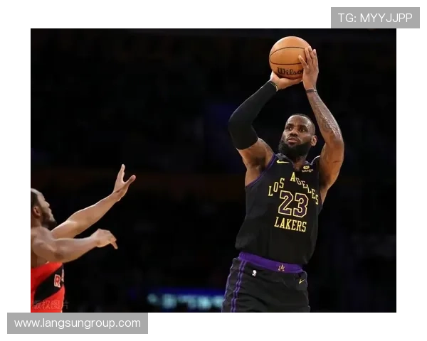 浓眉统治攻防詹姆斯关键时刻力压勇士湖人再度挺进总决赛